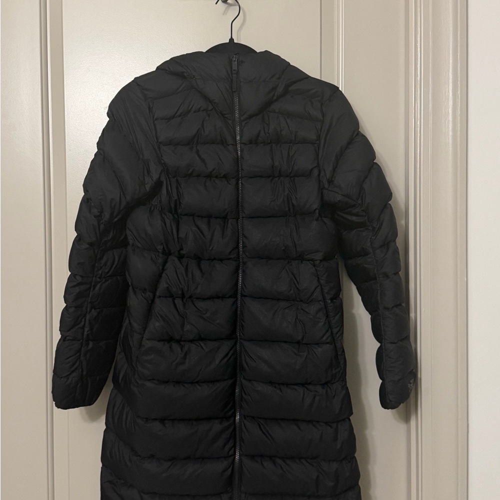 Arc'teryx Women's Black Hooded Puffer Jacket